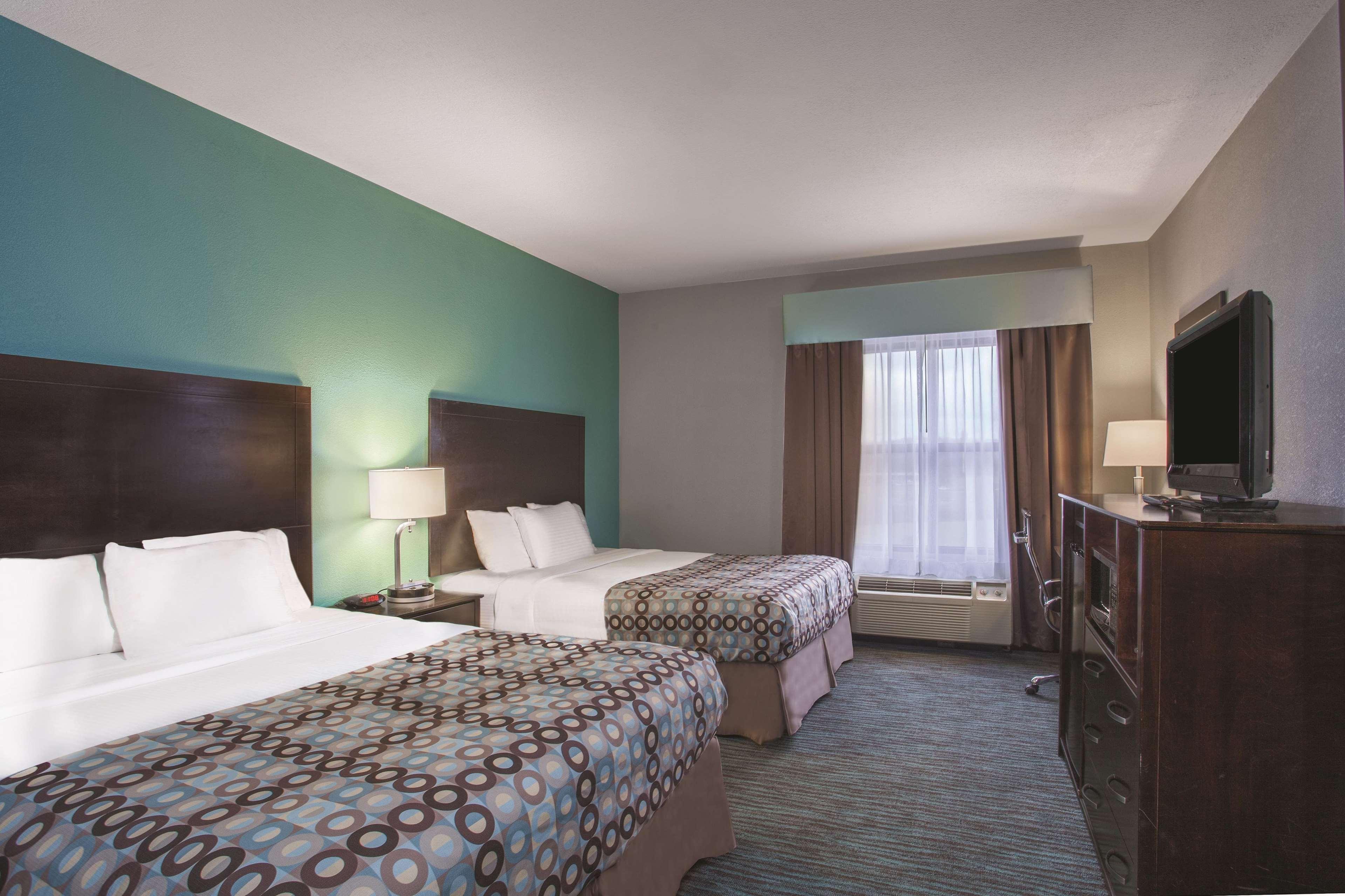 La Quinta By Wyndham East