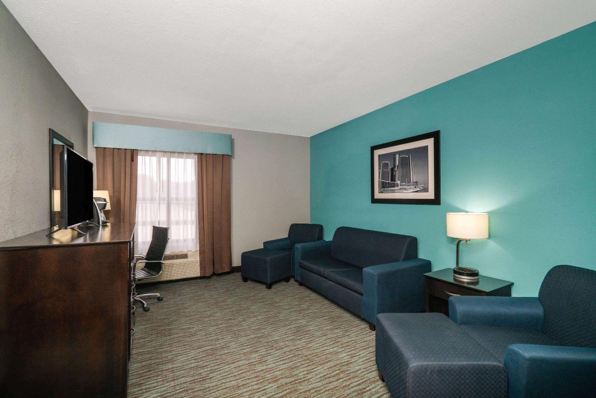 Hotel La Quinta By Wyndham East 3*
