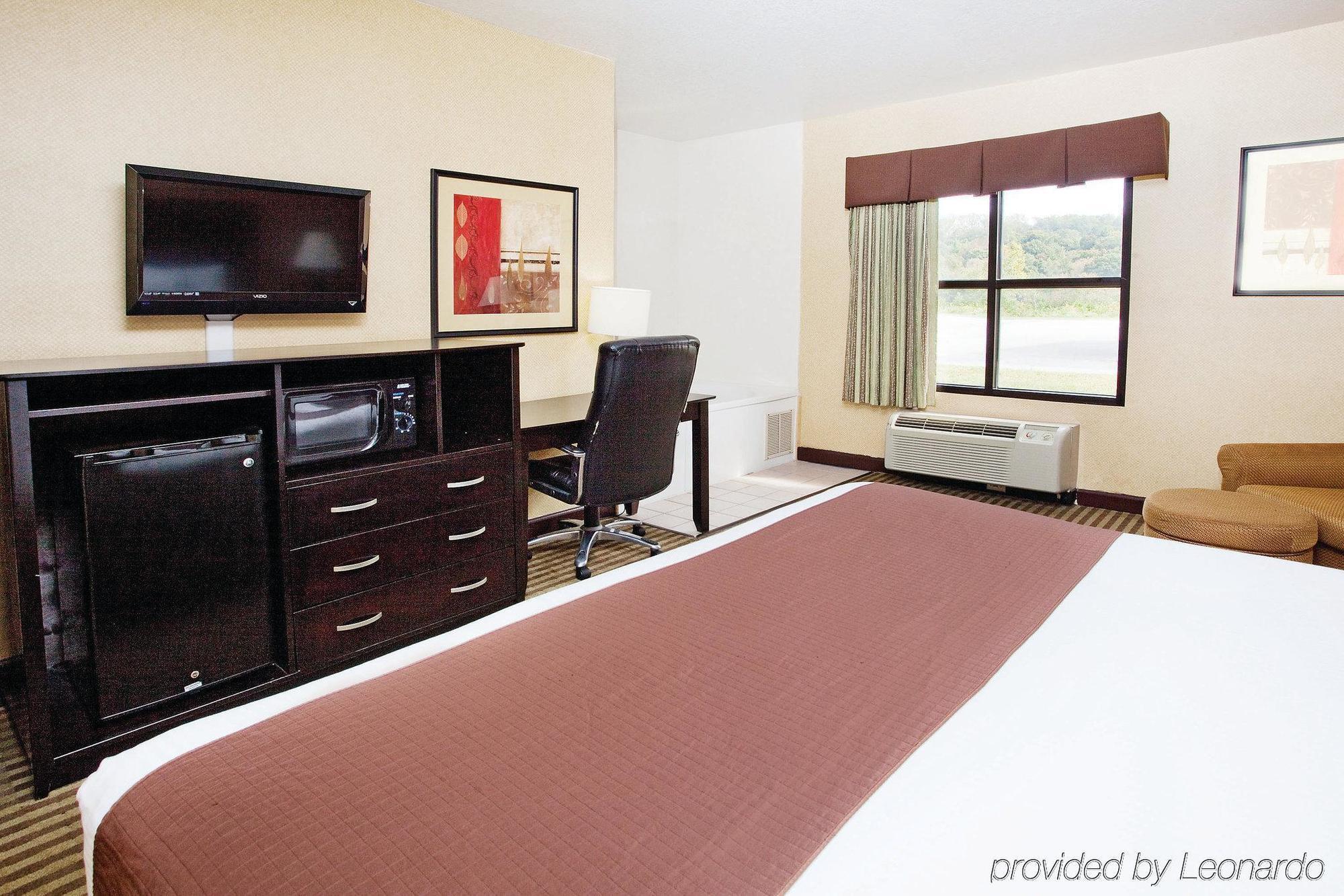 Hotel La Quinta By Wyndham East 3*